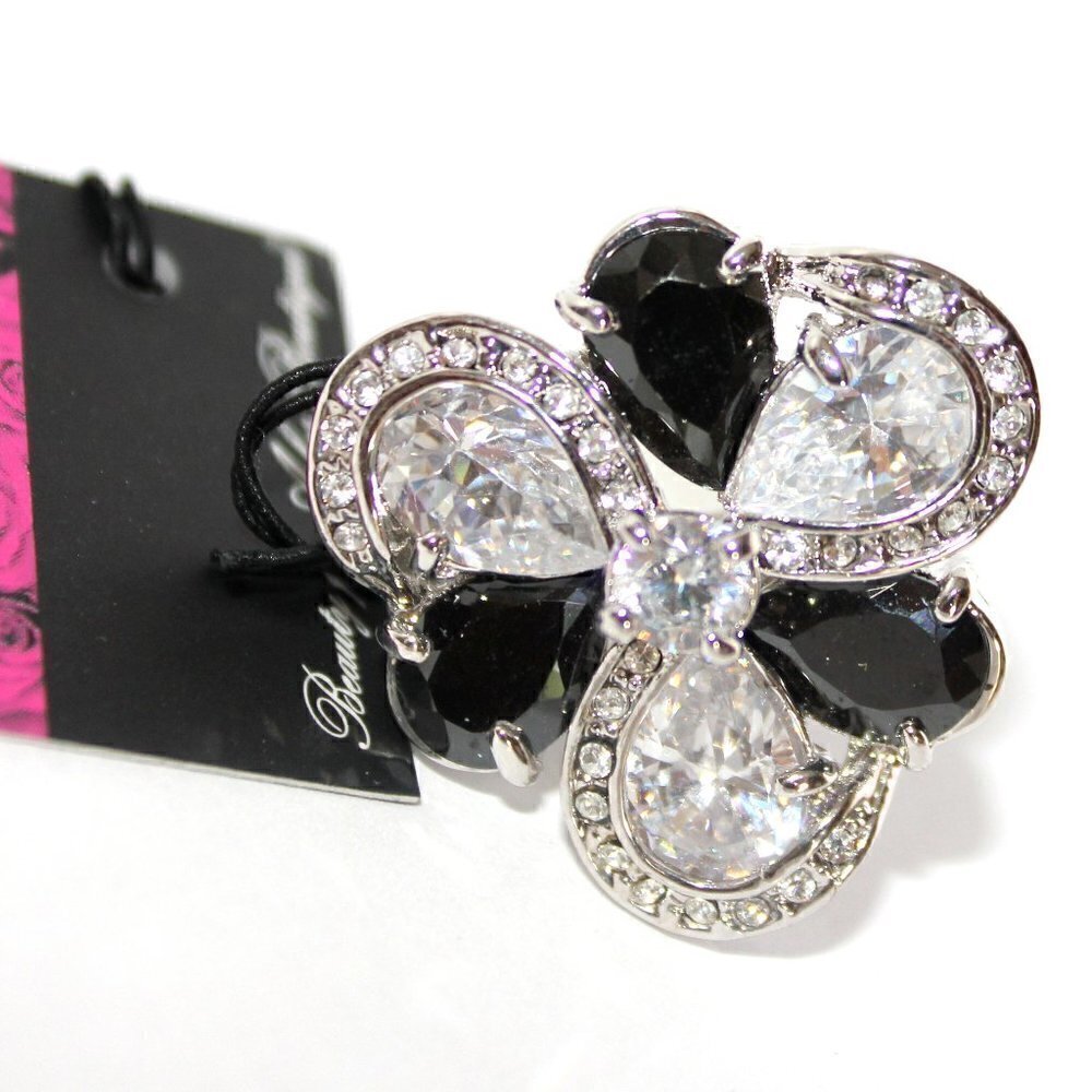 Chunky Flower Ring Size 9